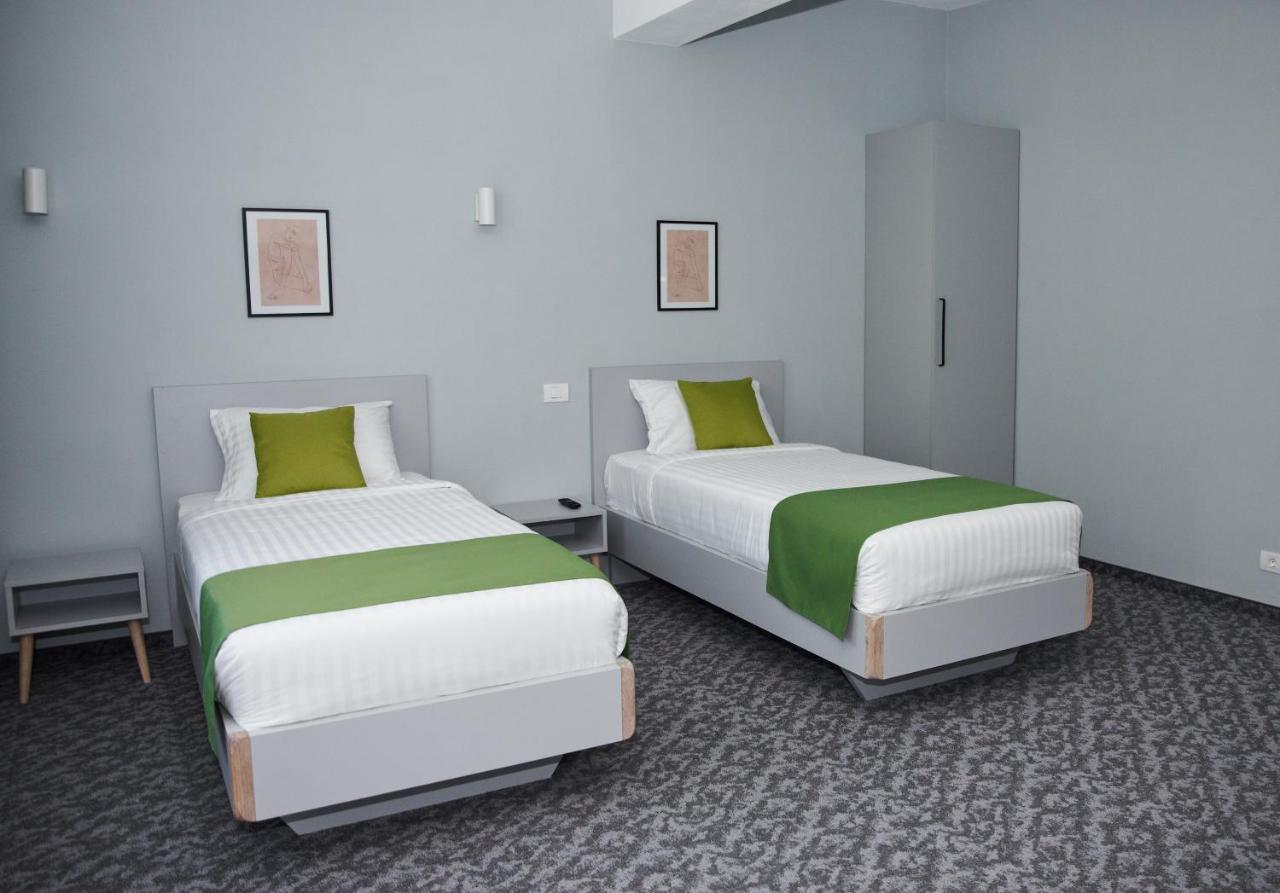 Astra Hotel Călimăneşti Buitenkant foto